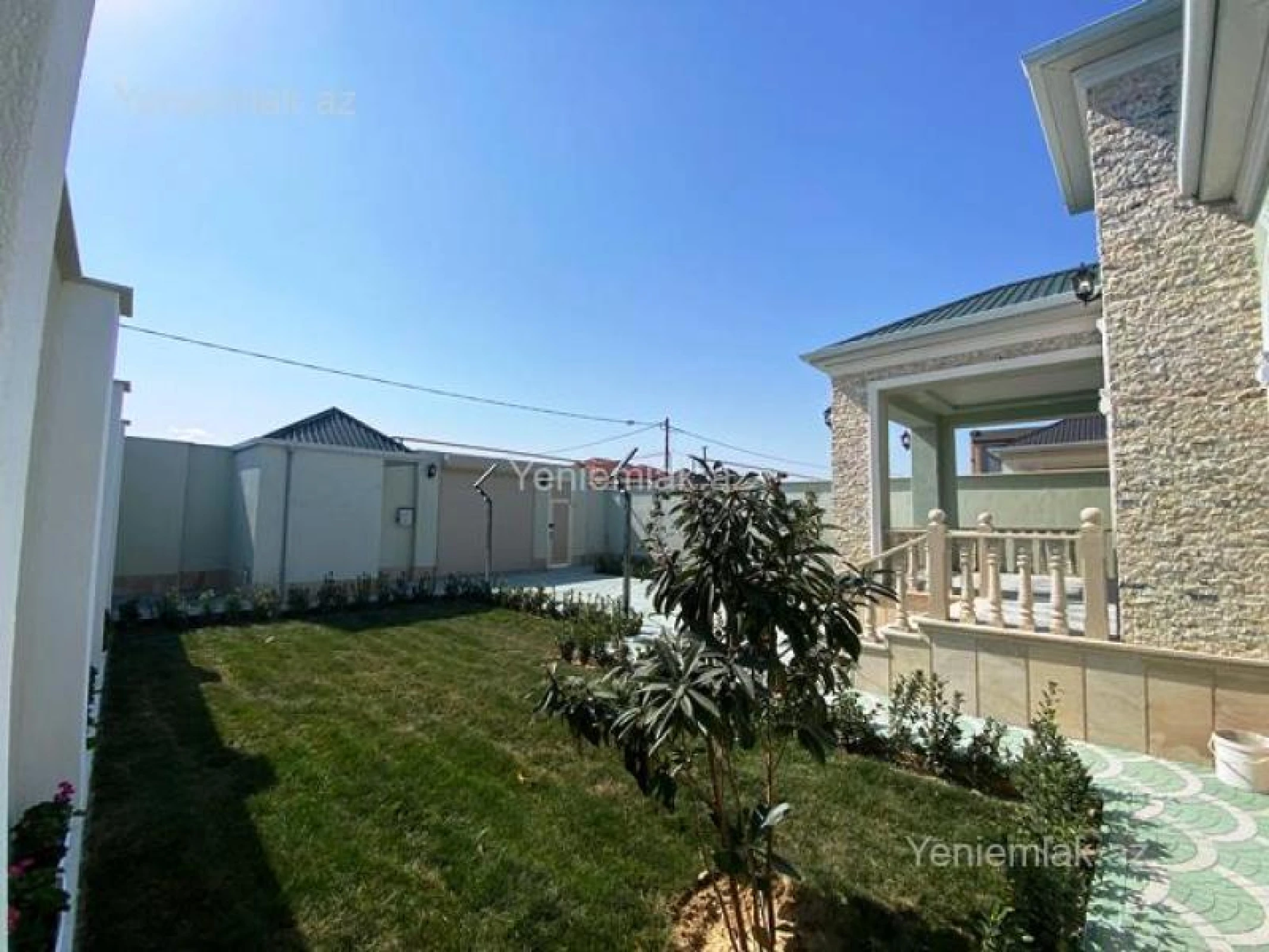 Satılır 4 otaqlı həyət evi 145 m²