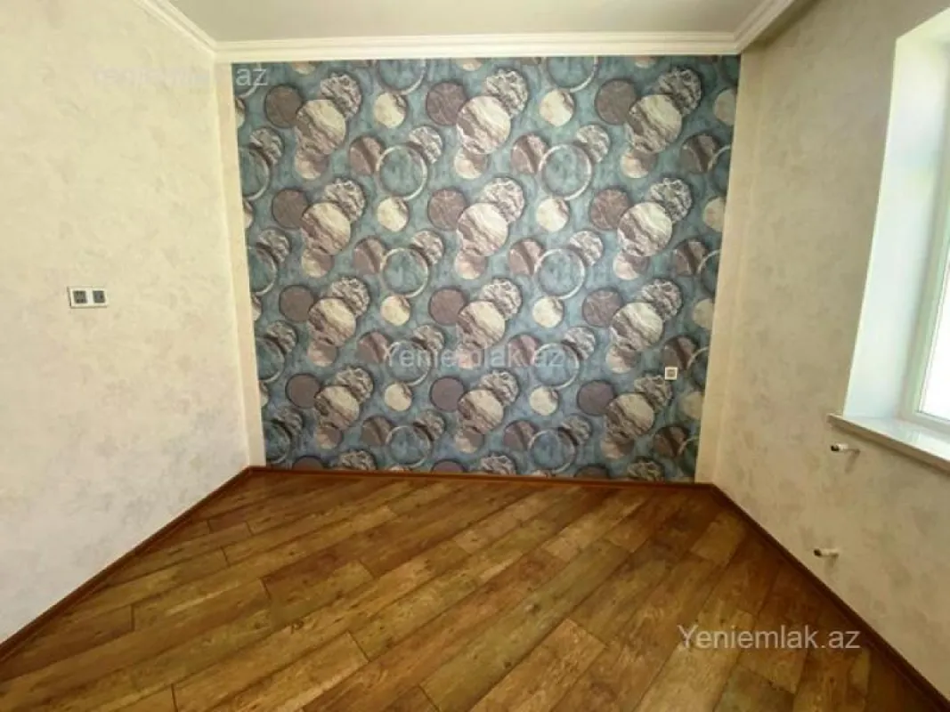 Satılır 4 otaqlı həyət evi 145 m²