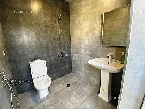 Satılır 4 otaqlı həyət evi 145 m²