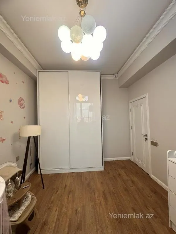 Satılır 3 otaqlı yeni tikili 84 m²
