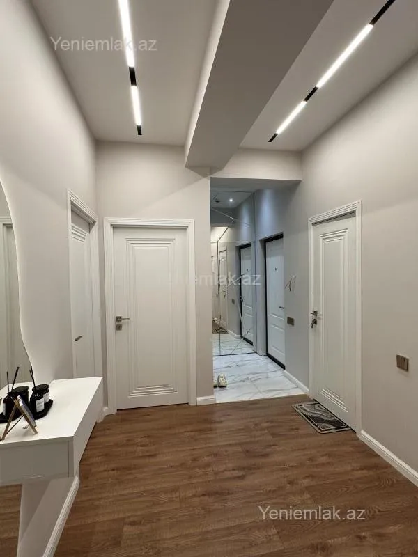 Satılır 3 otaqlı yeni tikili 84 m²