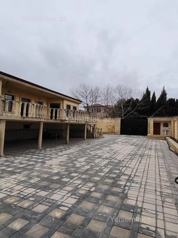 Satılır 5 otaqlı həyət evi 180 m²