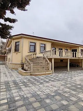 Satılır 5 otaqlı həyət evi 180 m²
