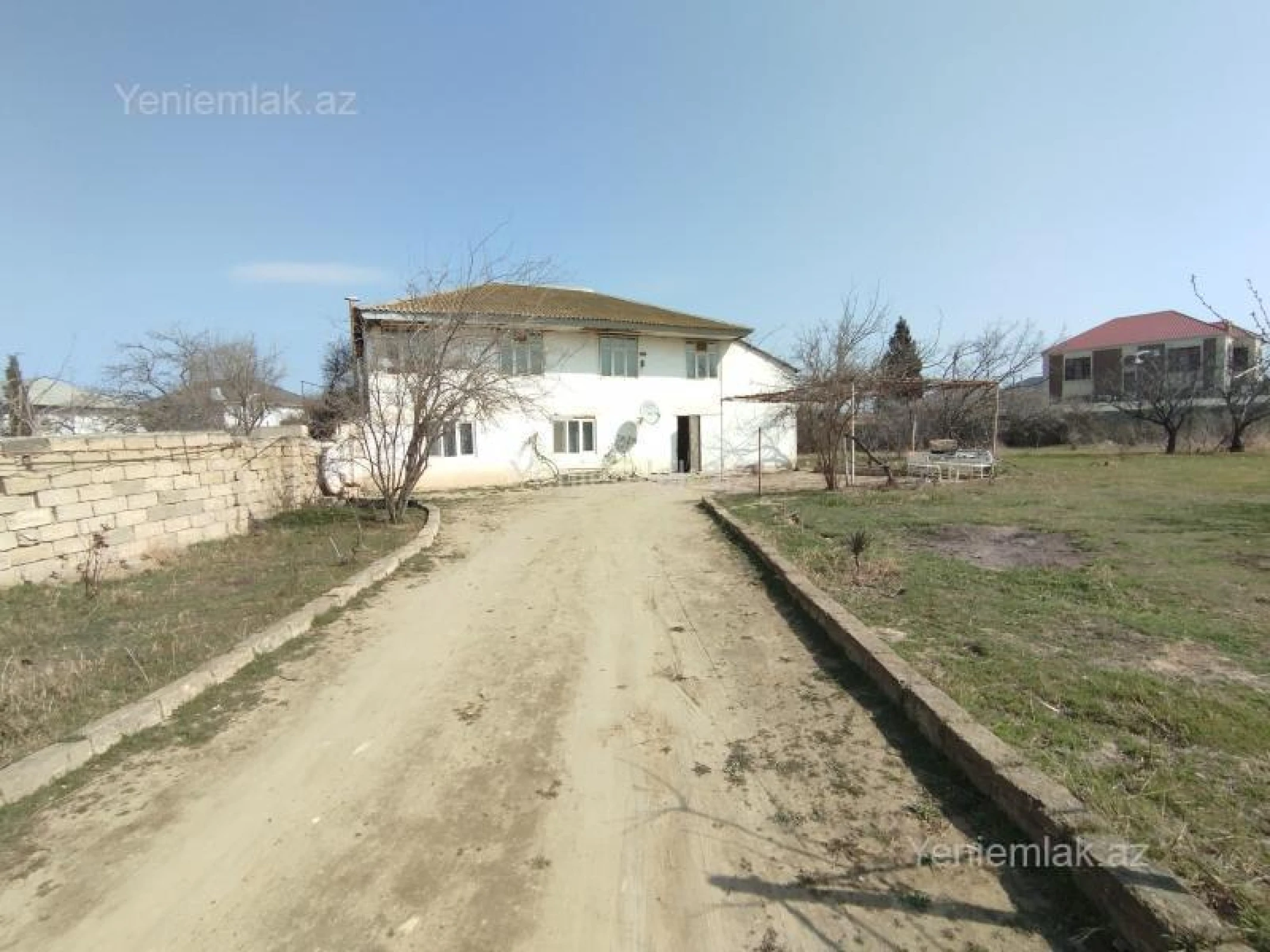 Satılır 6 otaqlı həyət evi 160 m²