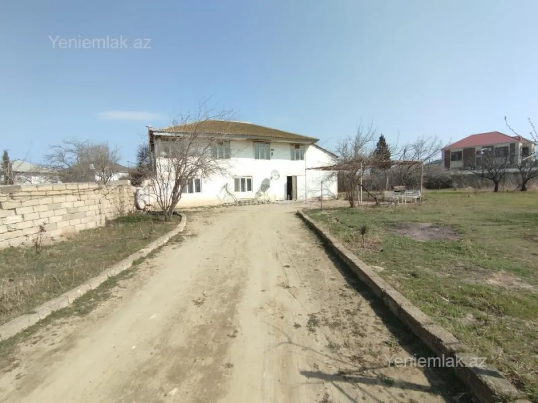 Satılır 6 otaqlı həyət evi 160 m²
