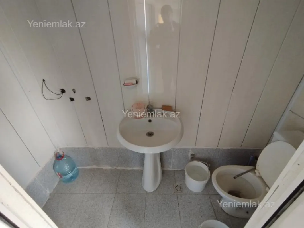 Satılır 6 otaqlı həyət evi 160 m²