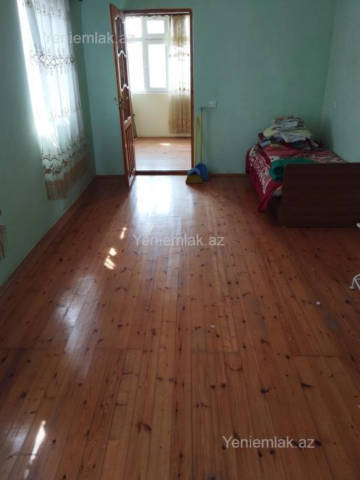Satılır 6 otaqlı həyət evi 160 m²