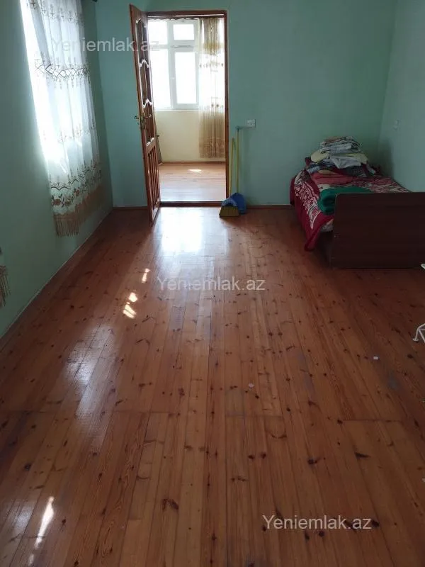 Satılır 6 otaqlı həyət evi 160 m²