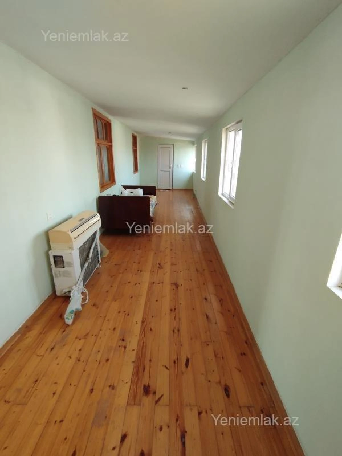 Satılır 6 otaqlı həyət evi 160 m²