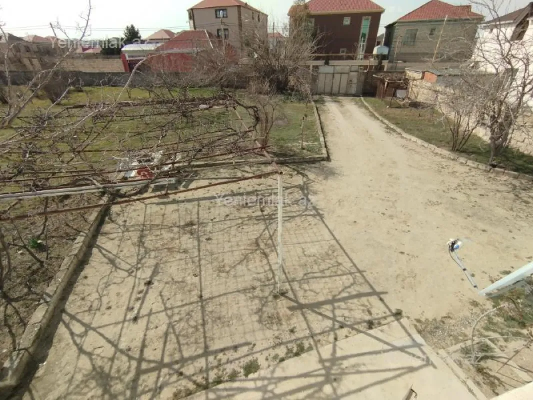 Satılır 6 otaqlı həyət evi 160 m²
