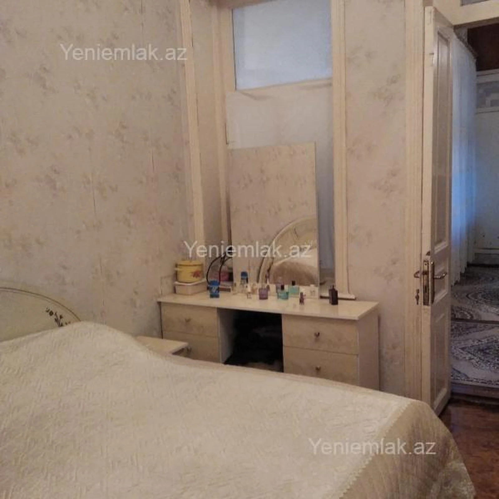 Satılır 3 otaqlı köhnə tikili 80 m²