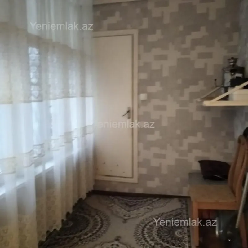 Satılır 3 otaqlı köhnə tikili 80 m²