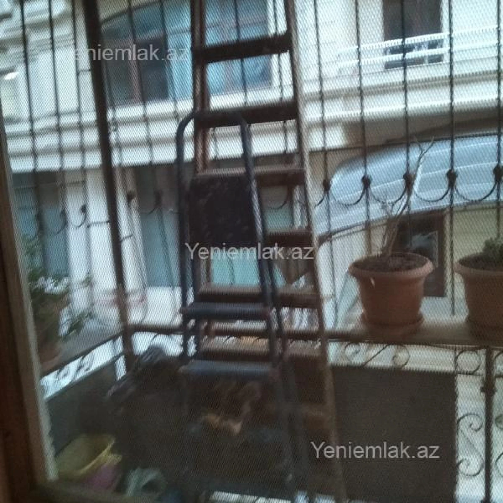 Satılır 3 otaqlı köhnə tikili 80 m²