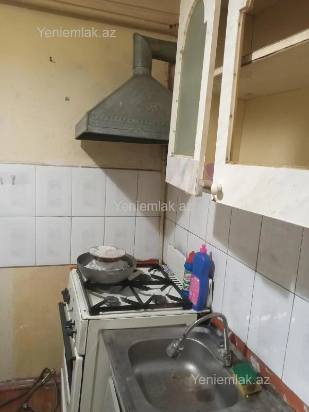 Satılır 1 otaqlı köhnə tikili 30 m²