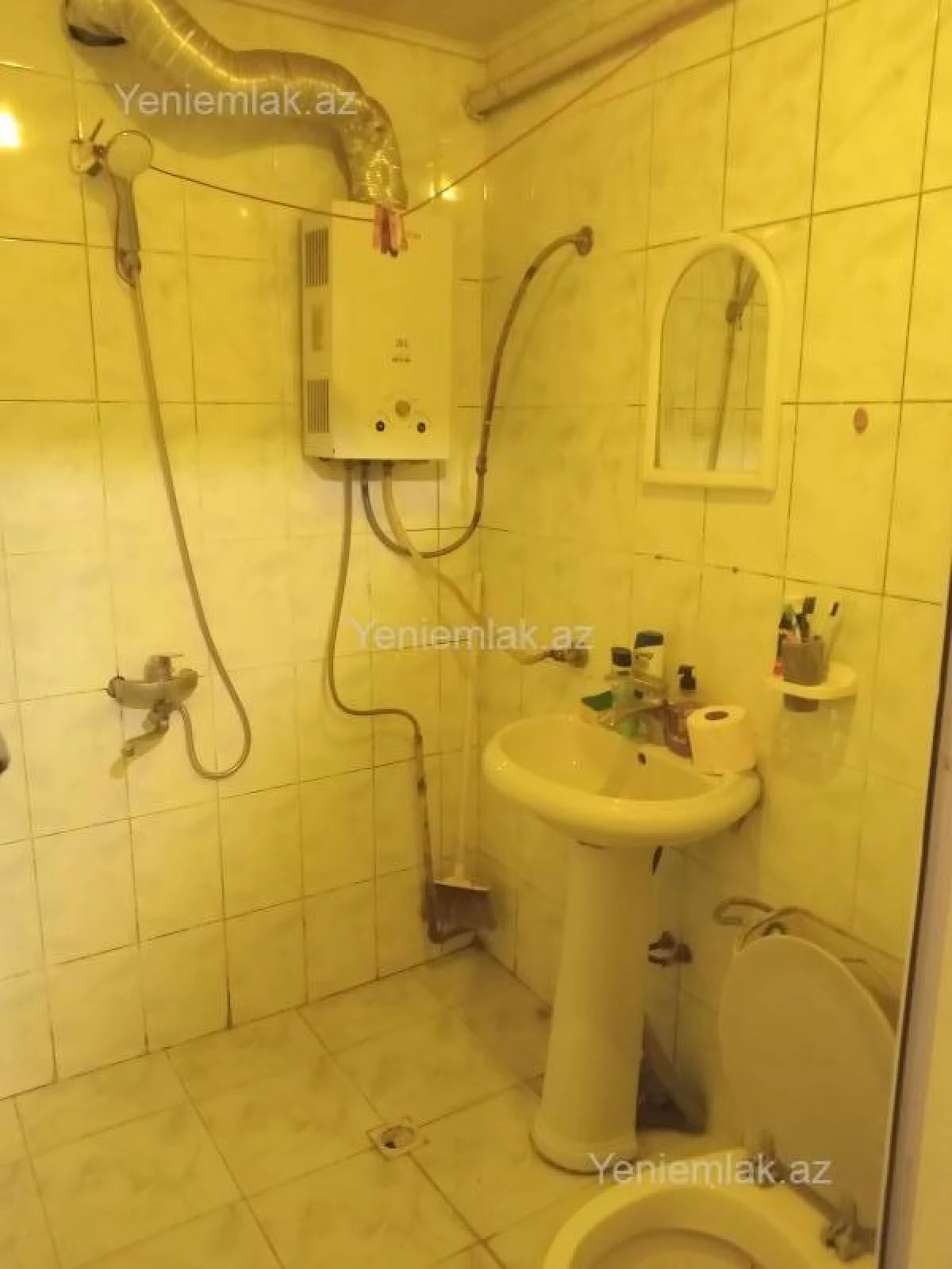 Satılır 1 otaqlı köhnə tikili 30 m²