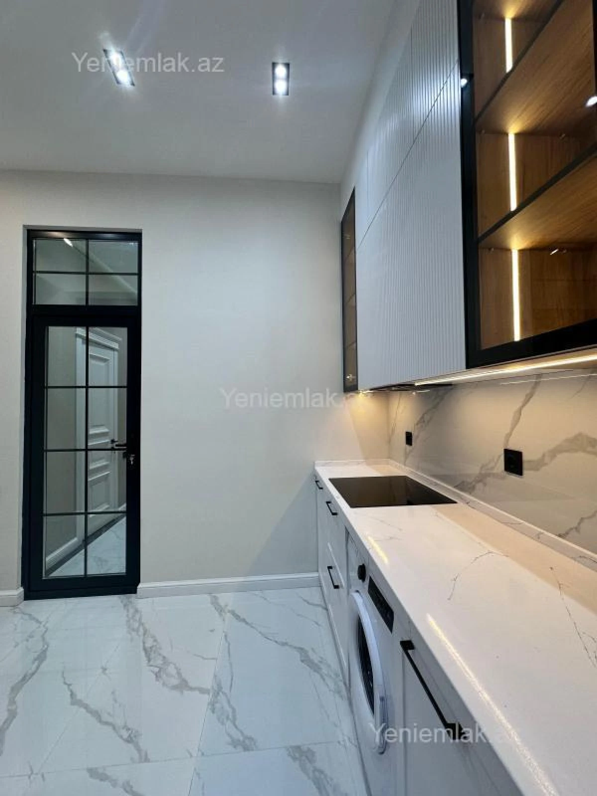 Satılır 3 otaqlı yeni tikili 82 m²
