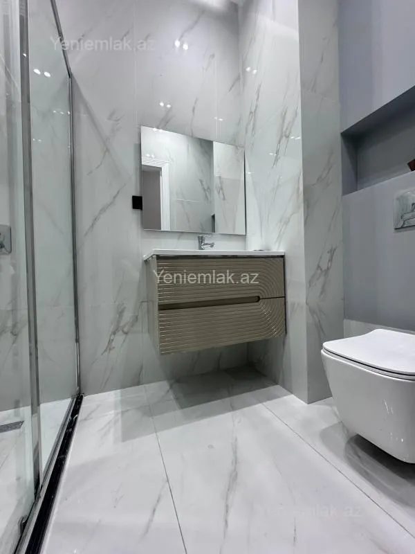 Satılır 3 otaqlı yeni tikili 82 m²