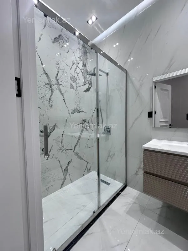 Satılır 3 otaqlı yeni tikili 82 m²