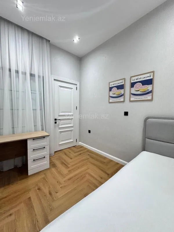 Satılır 3 otaqlı yeni tikili 82 m²
