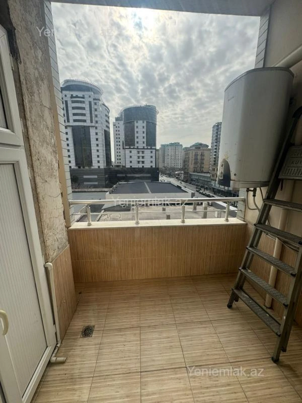 Satılır 3 otaqlı yeni tikili 171 m²