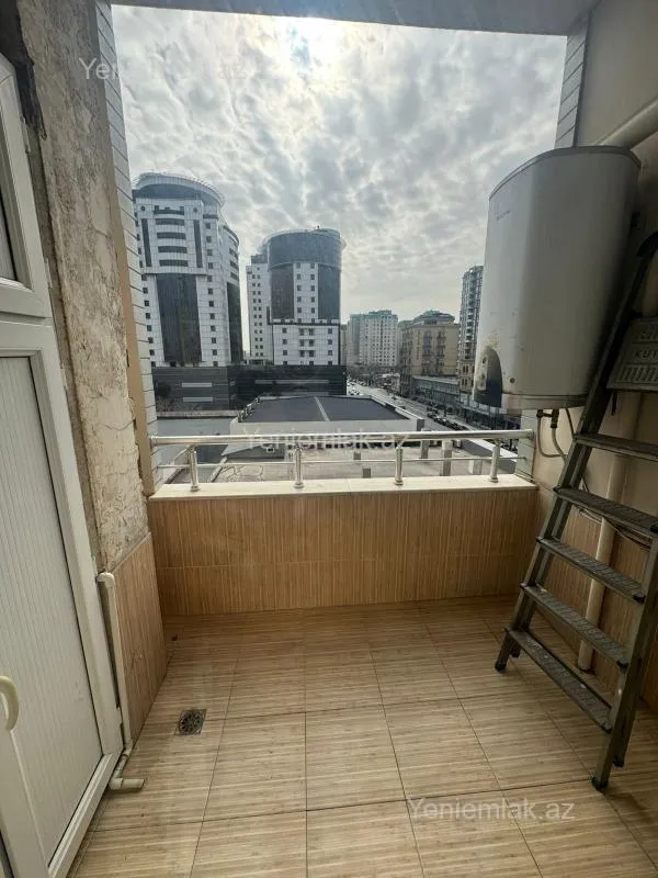 Satılır 3 otaqlı yeni tikili 171 m²