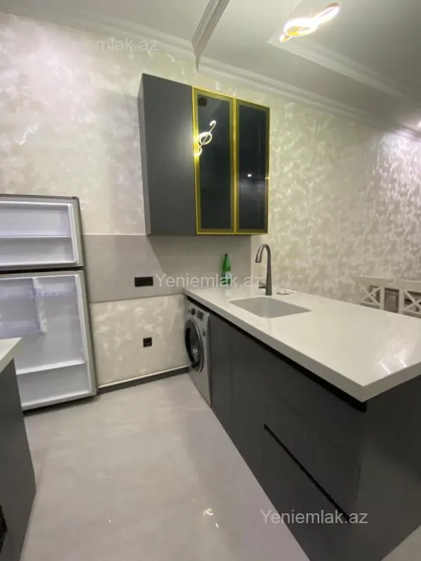 Satılır 3 otaqlı yeni tikili 70 m²