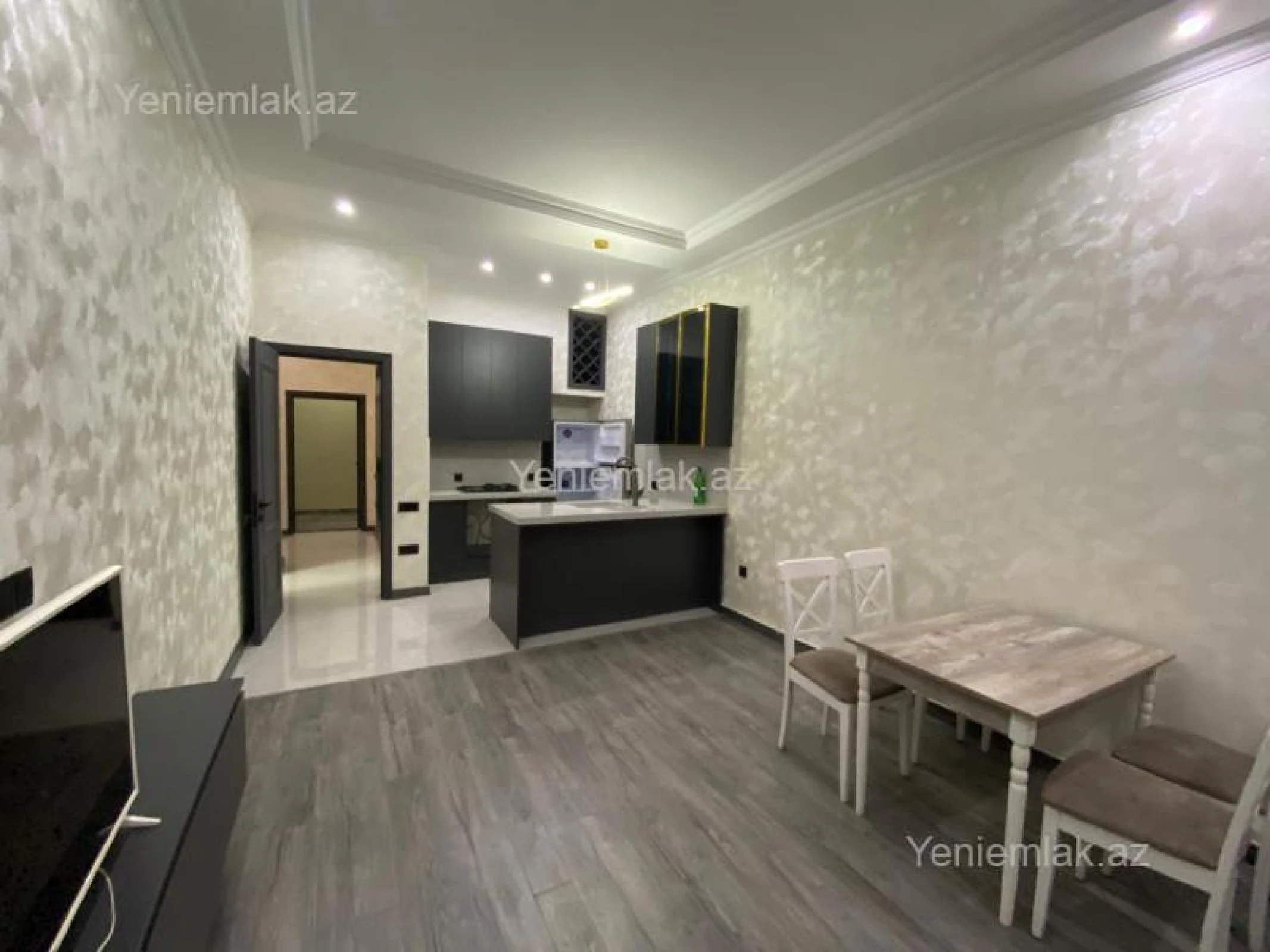 Satılır 3 otaqlı yeni tikili 70 m²