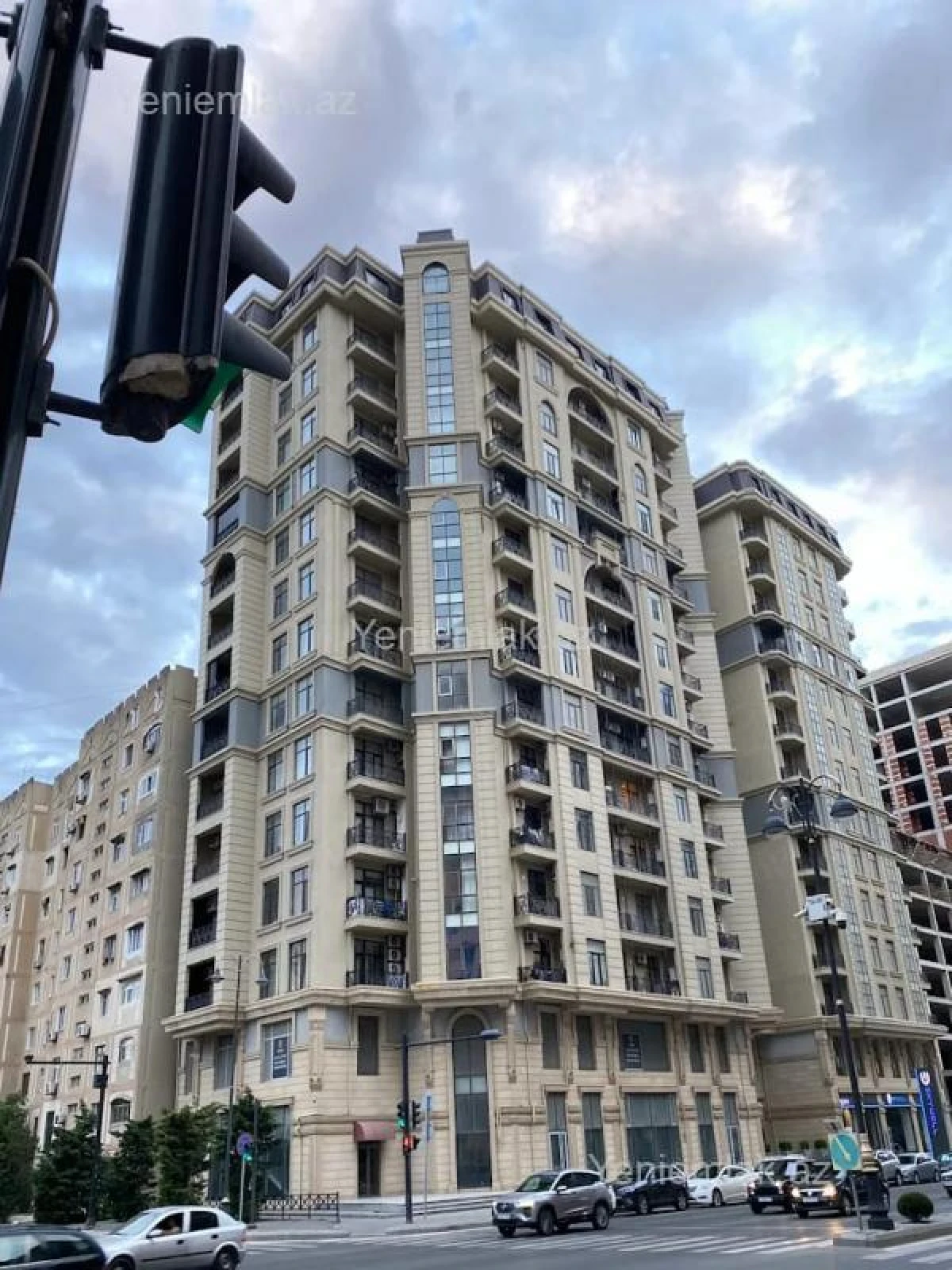 Satılır 2 otaqlı yeni tikili 64 m²