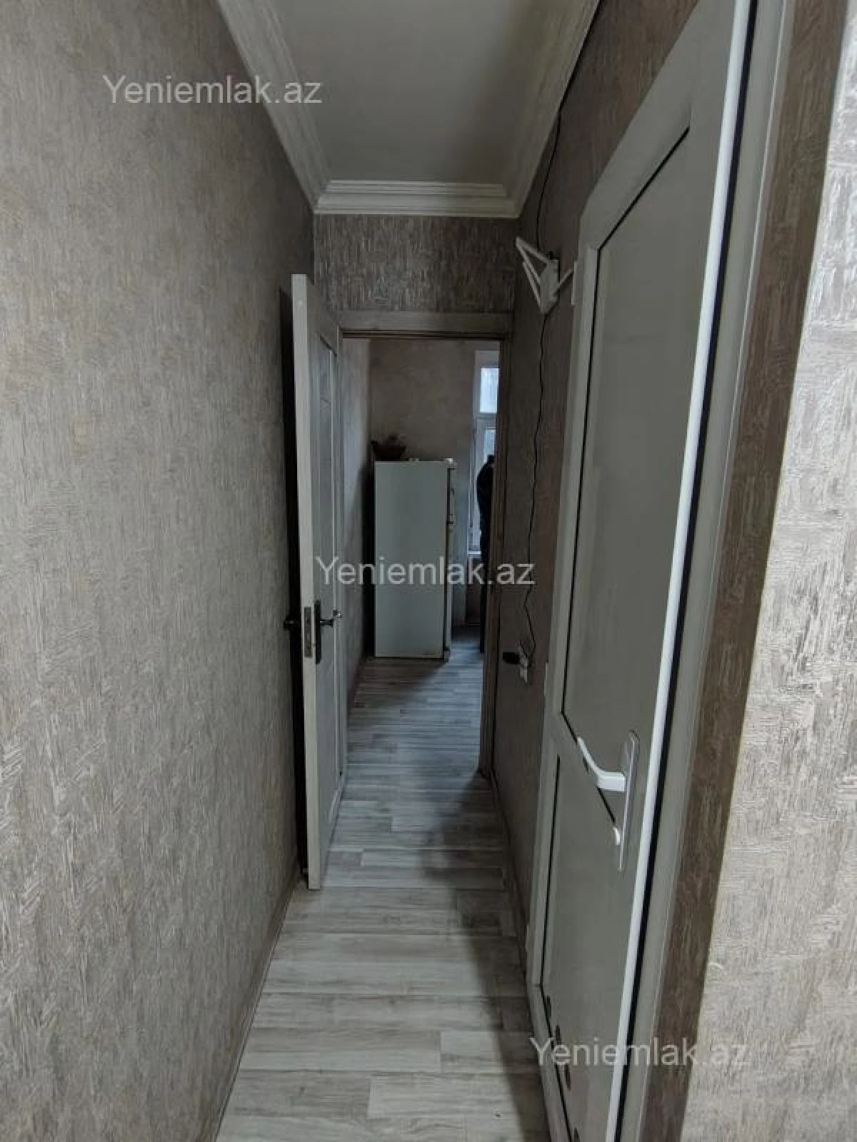 Satılır 2 otaqlı köhnə tikili 52 m²