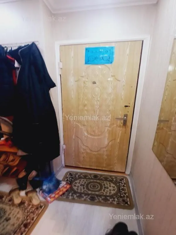 Satılır 1 otaqlı köhnə tikili 32 m²