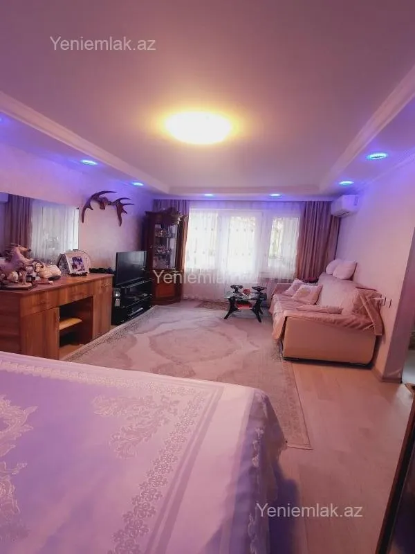 Satılır 1 otaqlı köhnə tikili 32 m²