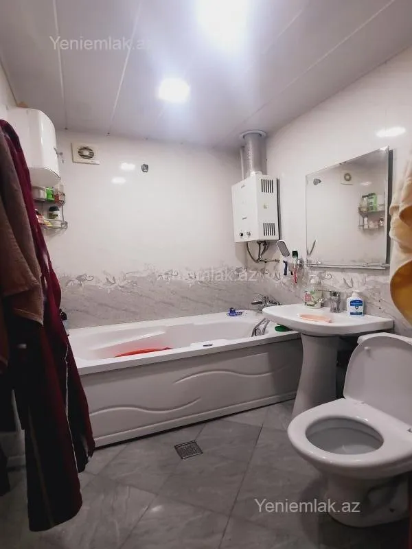 Satılır 1 otaqlı köhnə tikili 32 m²