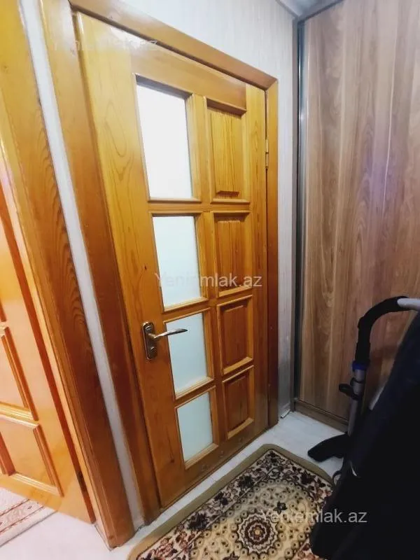 Satılır 1 otaqlı köhnə tikili 32 m²