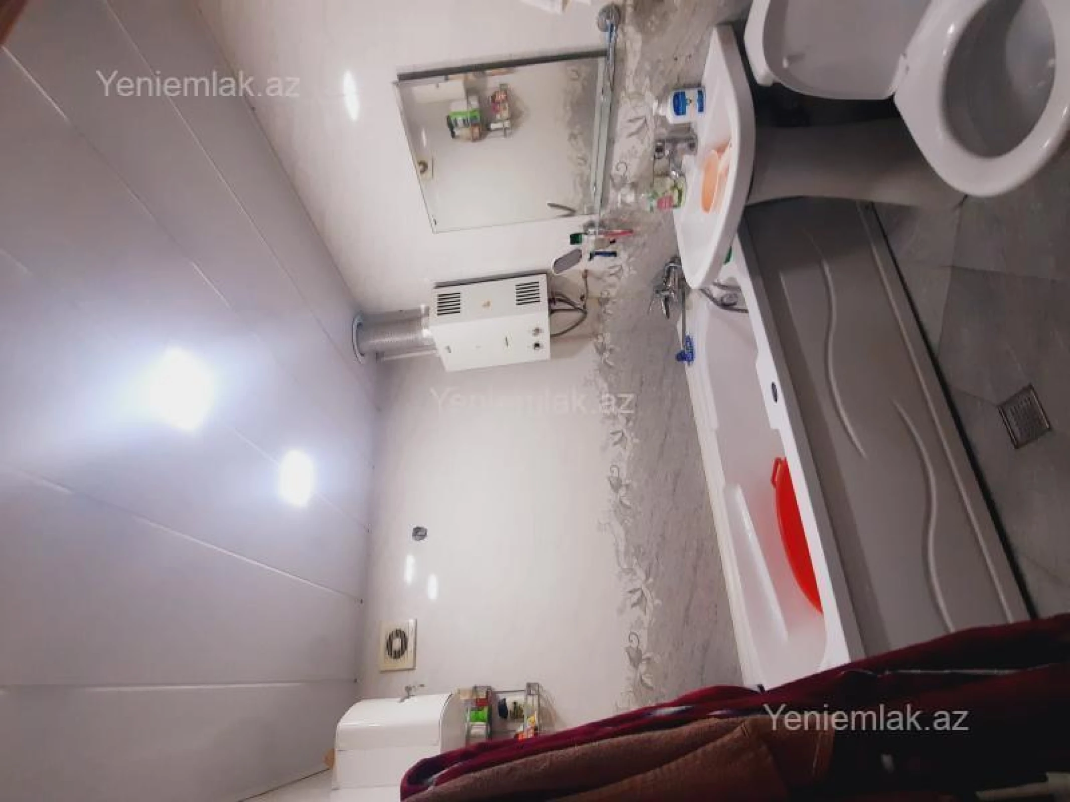 Satılır 1 otaqlı köhnə tikili 32 m²