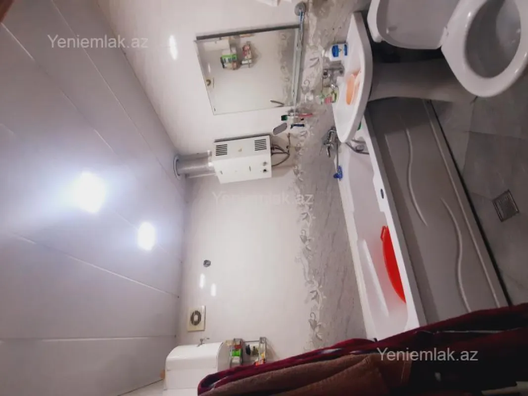 Satılır 1 otaqlı köhnə tikili 32 m²