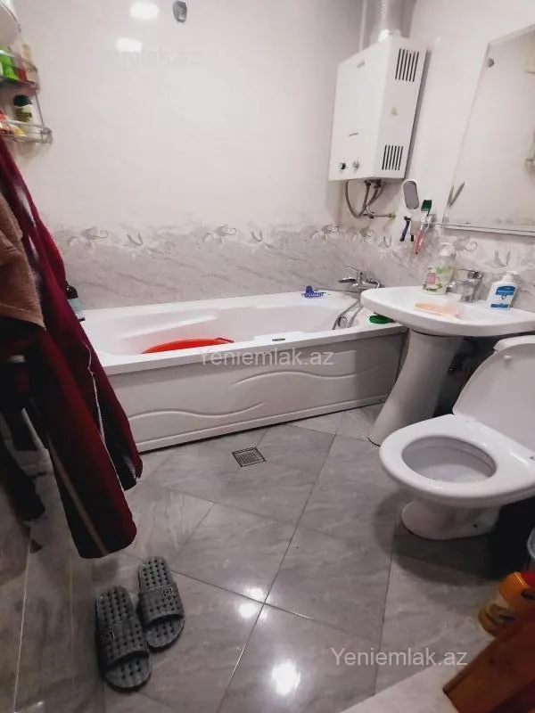Satılır 1 otaqlı köhnə tikili 32 m²