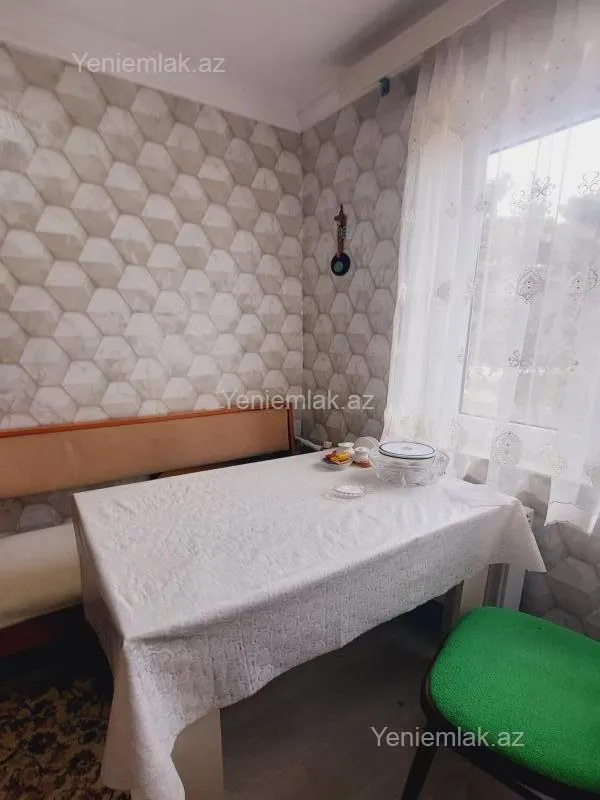 Satılır 1 otaqlı köhnə tikili 32 m²