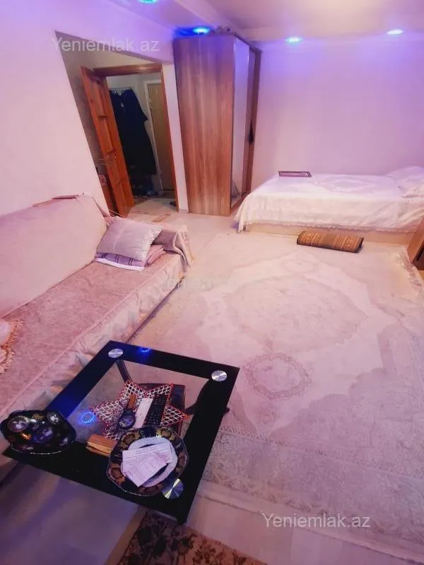 Satılır 1 otaqlı köhnə tikili 32 m²