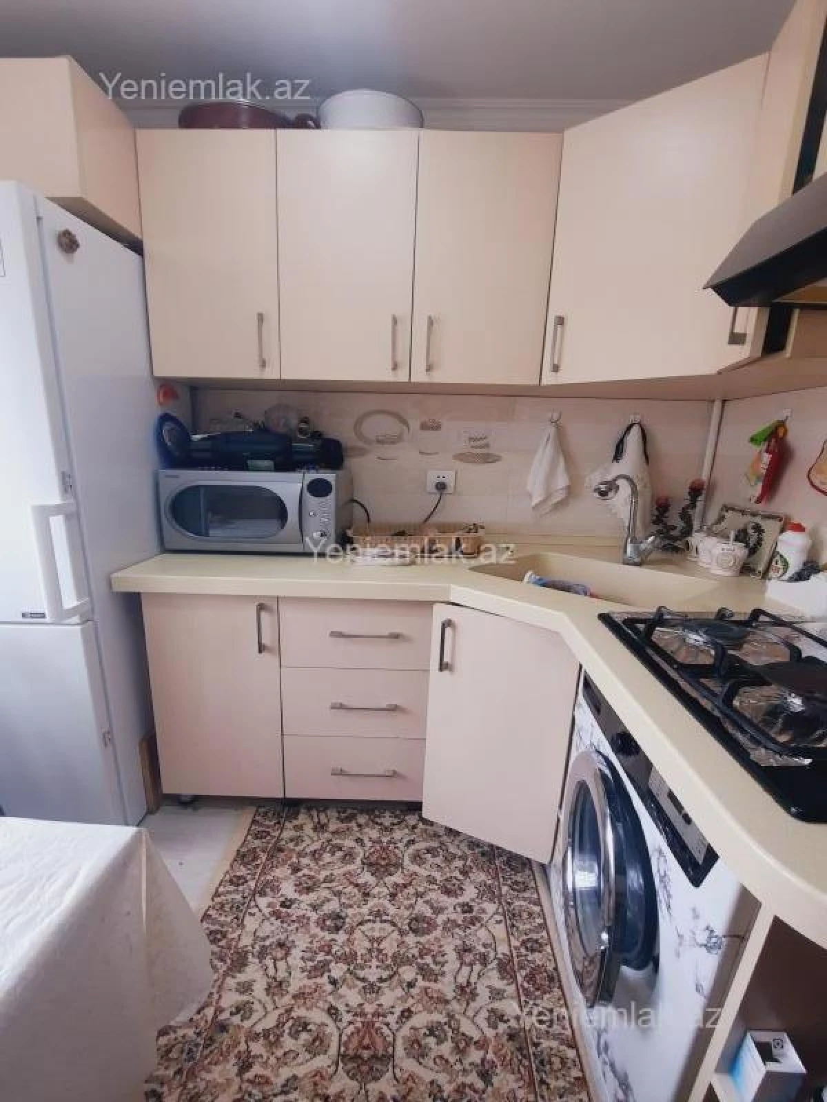 Satılır 1 otaqlı köhnə tikili 32 m²