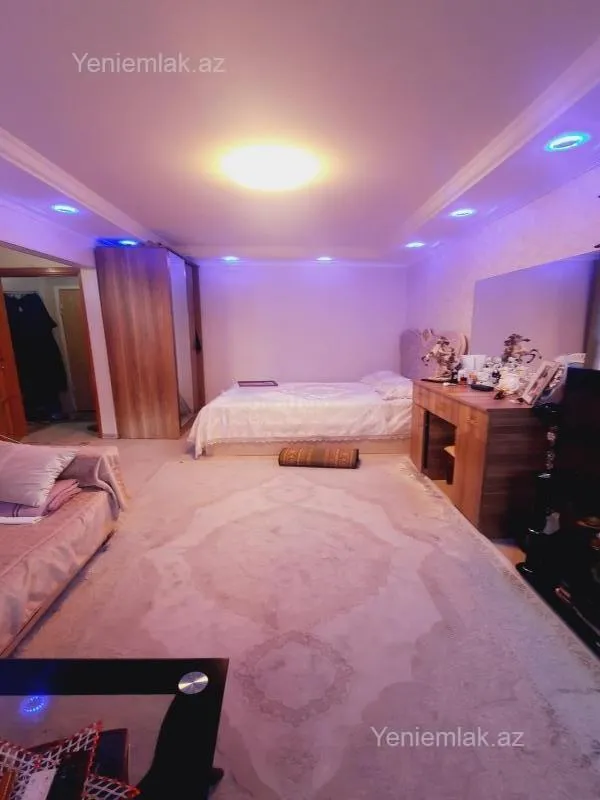 Satılır 1 otaqlı köhnə tikili 32 m²