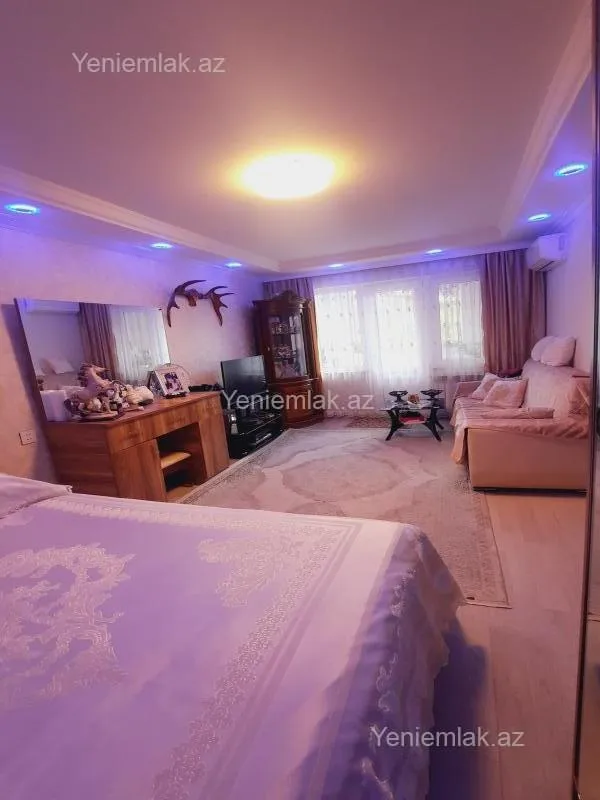 Satılır 1 otaqlı köhnə tikili 32 m²
