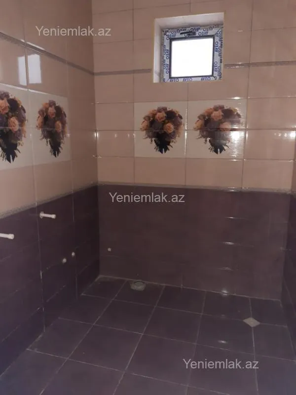 Satılır 4 otaqlı həyət evi 140 m²