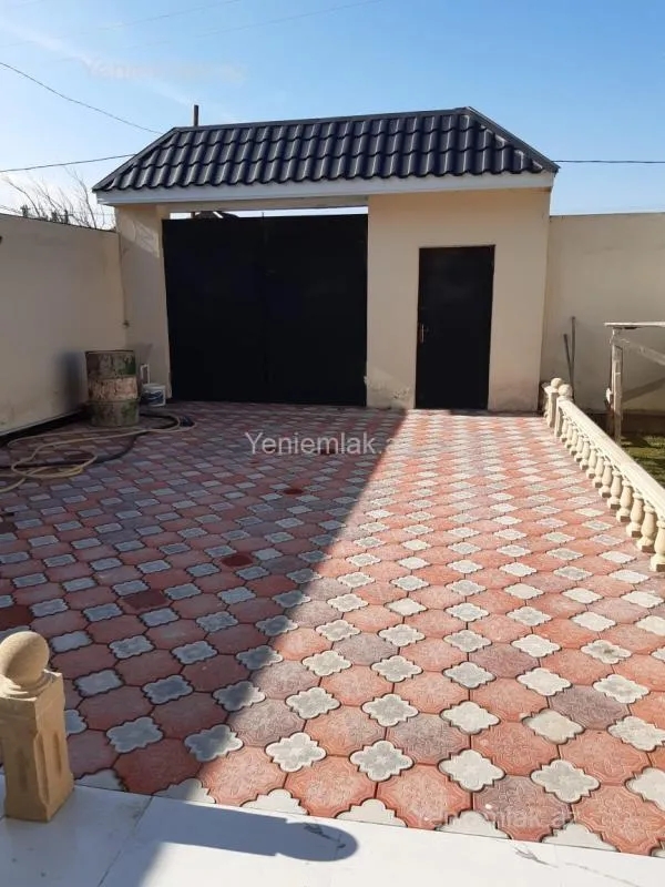 Satılır 4 otaqlı həyət evi 140 m²
