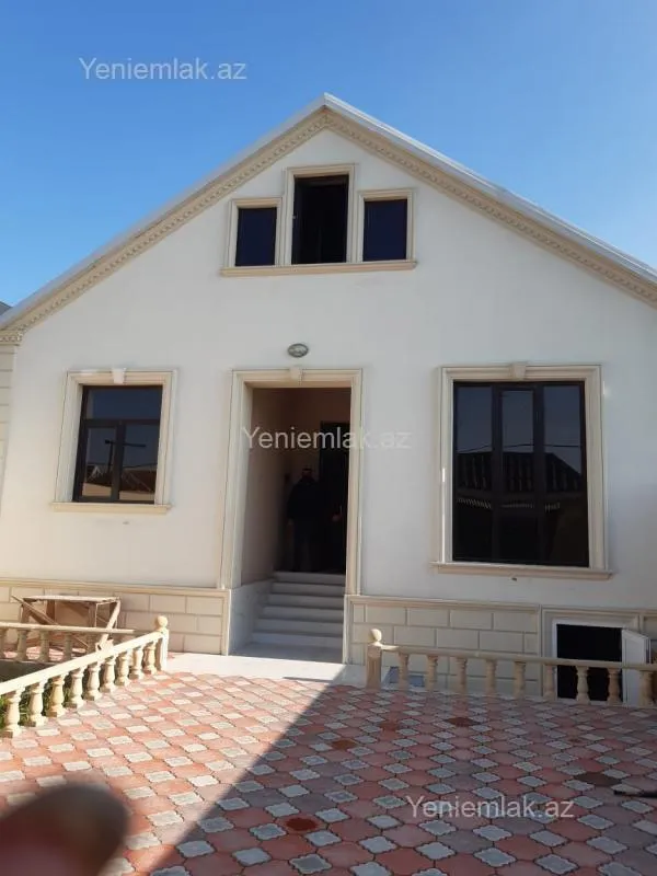Satılır 4 otaqlı həyət evi 140 m²