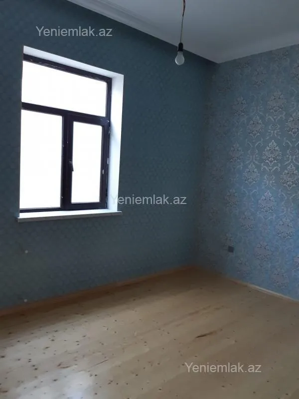 Satılır 4 otaqlı həyət evi 140 m²