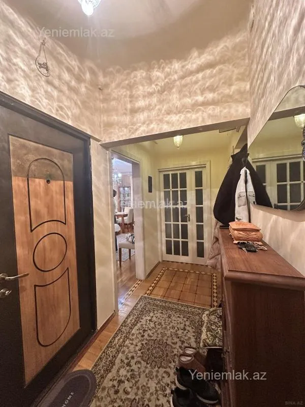 Satılır 3 otaqlı köhnə tikili 60 m²