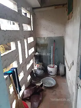 Satılır 5 otaqlı köhnə tikili 120 m²