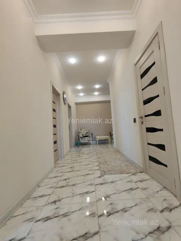 Satılır 3 otaqlı yeni tikili 110 m²