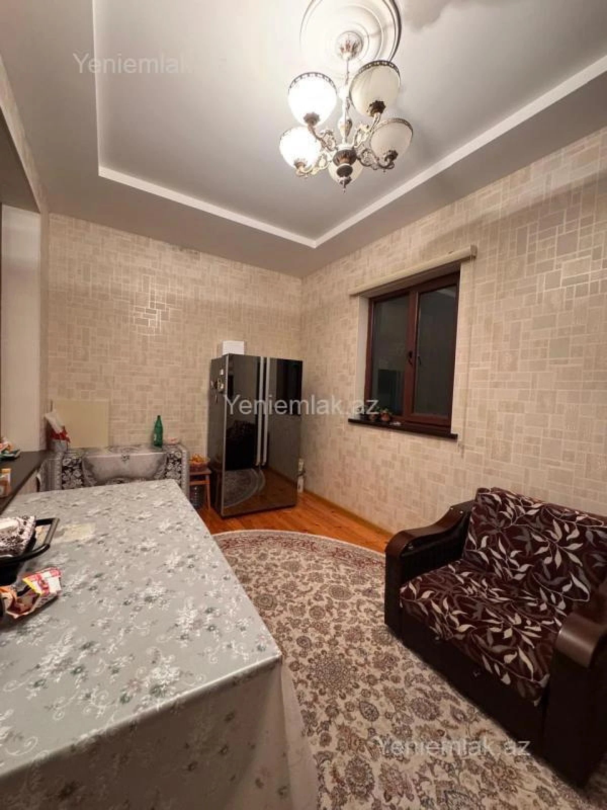 Satılır 3 otaqlı köhnə tikili 100 m²