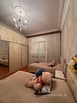 Satılır 3 otaqlı köhnə tikili 100 m²